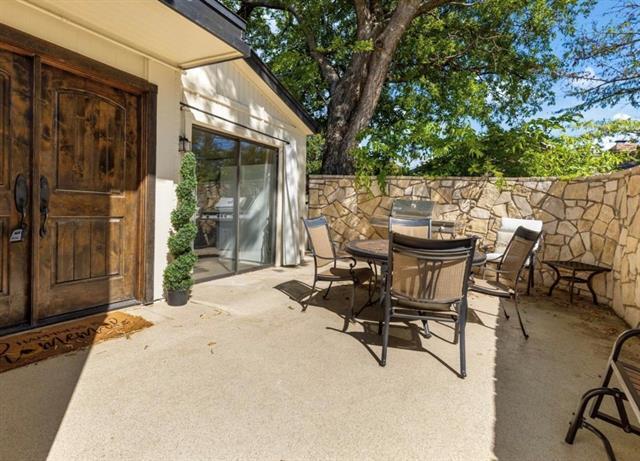 5016 Elms Ct in Granbury, TX - Building Photo