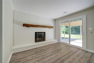 4566 Mountain Creek Dr in Roswell, GA - Building Photo - Building Photo