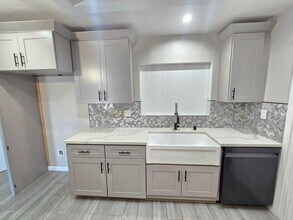 44309 Date Ave in Lancaster, CA - Building Photo - Building Photo