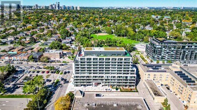 801 The Queensway in Toronto, ON - Building Photo - Building Photo