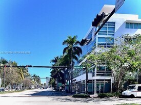 421 Meridian Ave in Miami Beach, FL - Building Photo