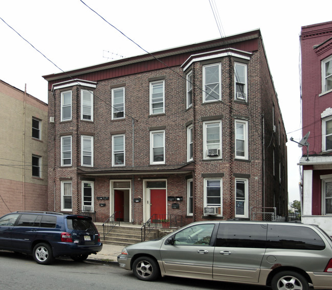 266-268 2nd St in Elizabeth, NJ - Building Photo - Building Photo