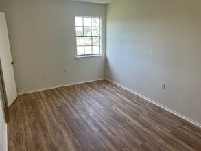 1117 Evergreen Dr in Gretna, LA - Building Photo - Building Photo