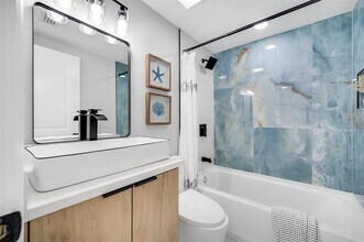 208 Palmetto Rd W in Nokomis, FL - Building Photo - Building Photo