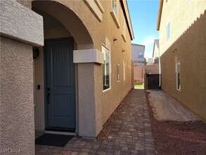 9845 Mercer Ests Ct in Las Vegas, NV - Building Photo - Building Photo