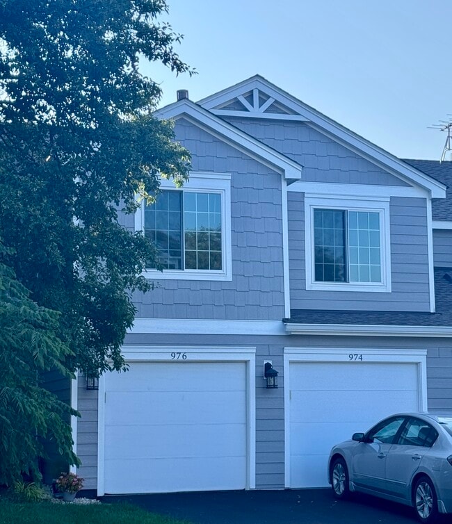 974 Mallard Cir in Schaumburg, IL - Building Photo - Building Photo