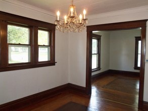 1227 Williston Ave in Waterloo, IA - Building Photo - Building Photo