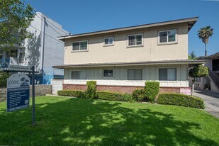 15033 Burbank Blvd, Unit 05 in Los Angeles, CA - Building Photo