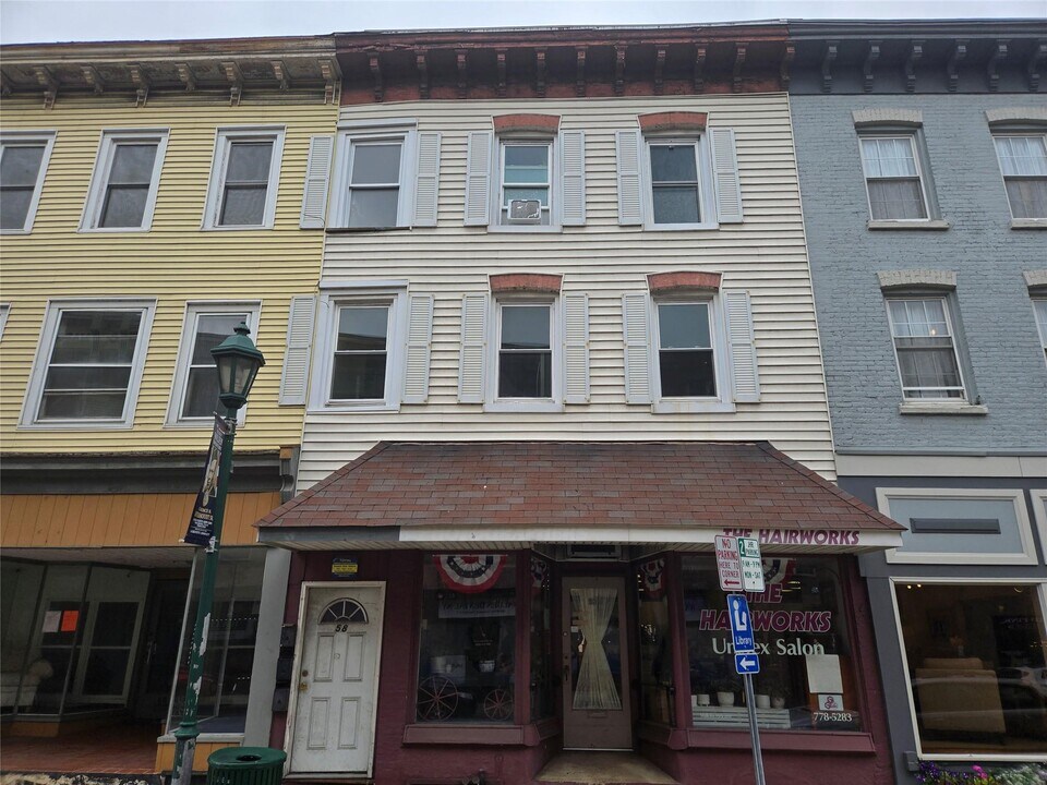 58 Main St in Walden, NY - Foto de edificio
