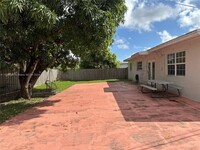 10321 SW 51st St in Miami, FL - Building Photo - Building Photo