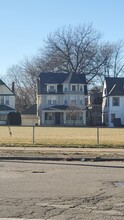 1606 E 85th St, Unit Up furnished/weekly rate in Cleveland, OH - Foto de edificio - Building Photo