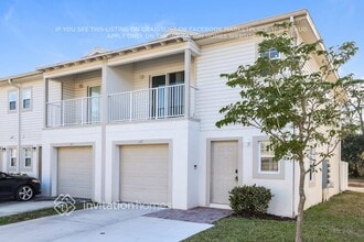 147 Carol Susan Ln in Fort Pierce, FL - Building Photo - Building Photo