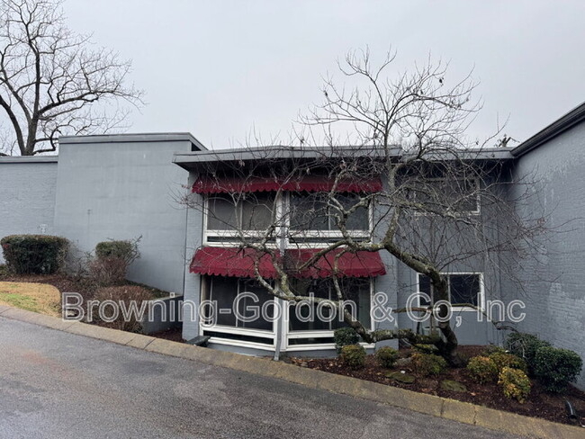 property at 201 Acklen Park Dr