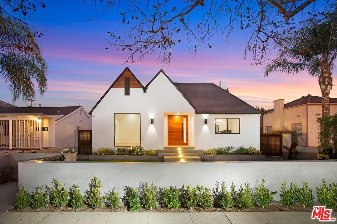 334 S Sycamore Ave in Los Angeles, CA - Building Photo
