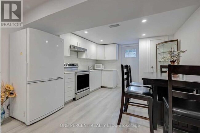 72 Ashton Rd