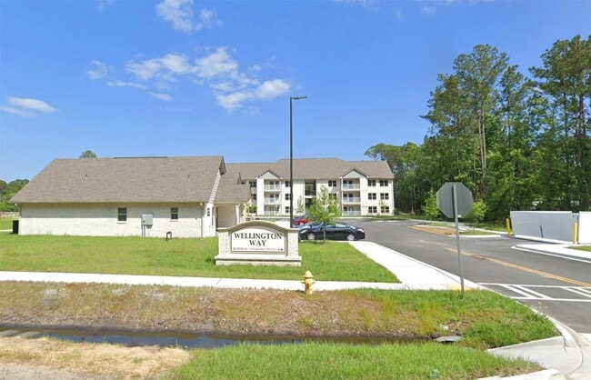 property at 800 Winding Rd