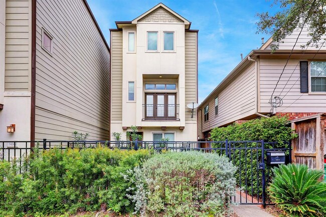 property at 5424 Petty St