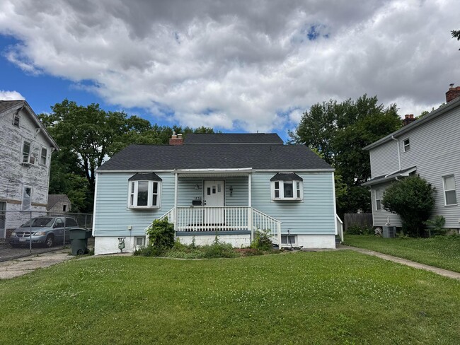 property at 1139 Miller Ave