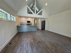 1111 S Ray Ave in Fayetteville, AR - Building Photo - Building Photo