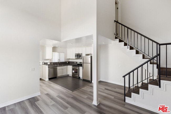 property at 6212 Fulton Ave