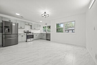 3533 Charles St in North Bergen, NJ - Building Photo - Building Photo