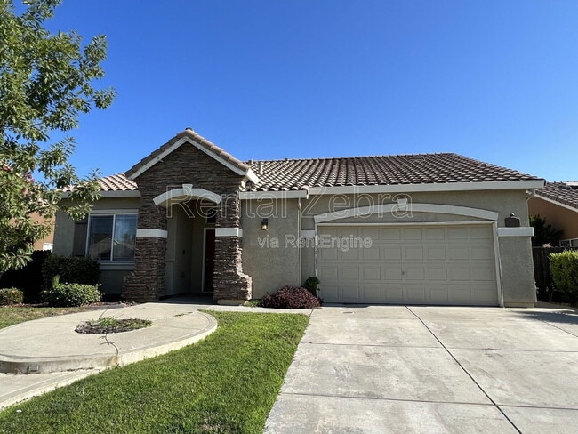 335 Tashima Dr in Livingston, CA - Building Photo - Building Photo