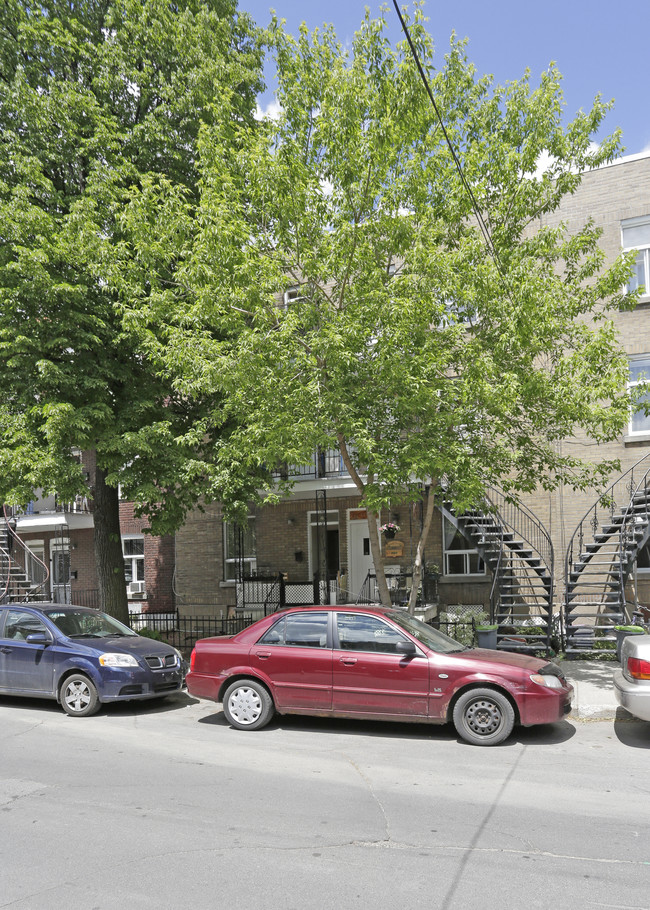 221 3e in Montréal, QC - Building Photo - Primary Photo