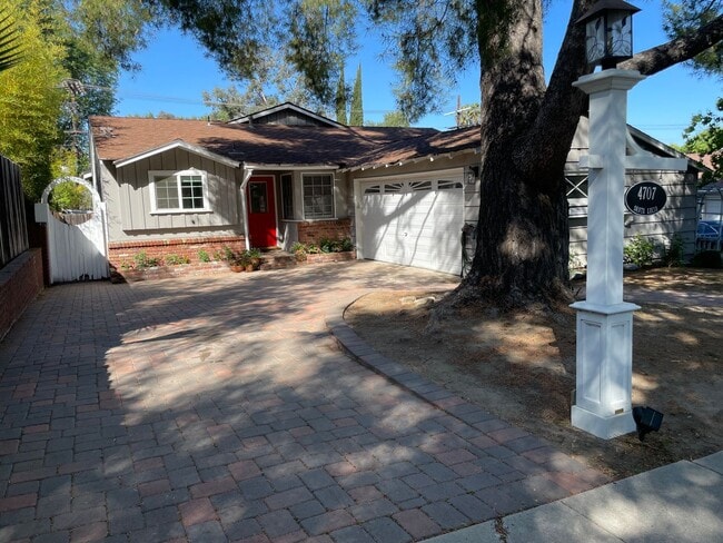 property at 4707 Santa Lucia Dr