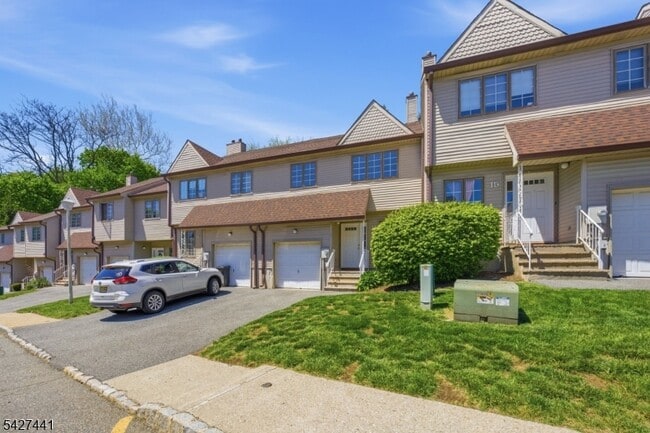 property at 11 Deer Hill Ct