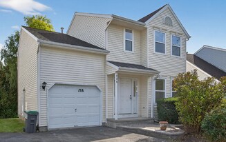 29A Mapleridge Ave in Clifton Park, NY - Building Photo