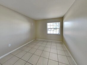 3181 NW 122nd Terrace in Sunrise, FL - Building Photo - Building Photo