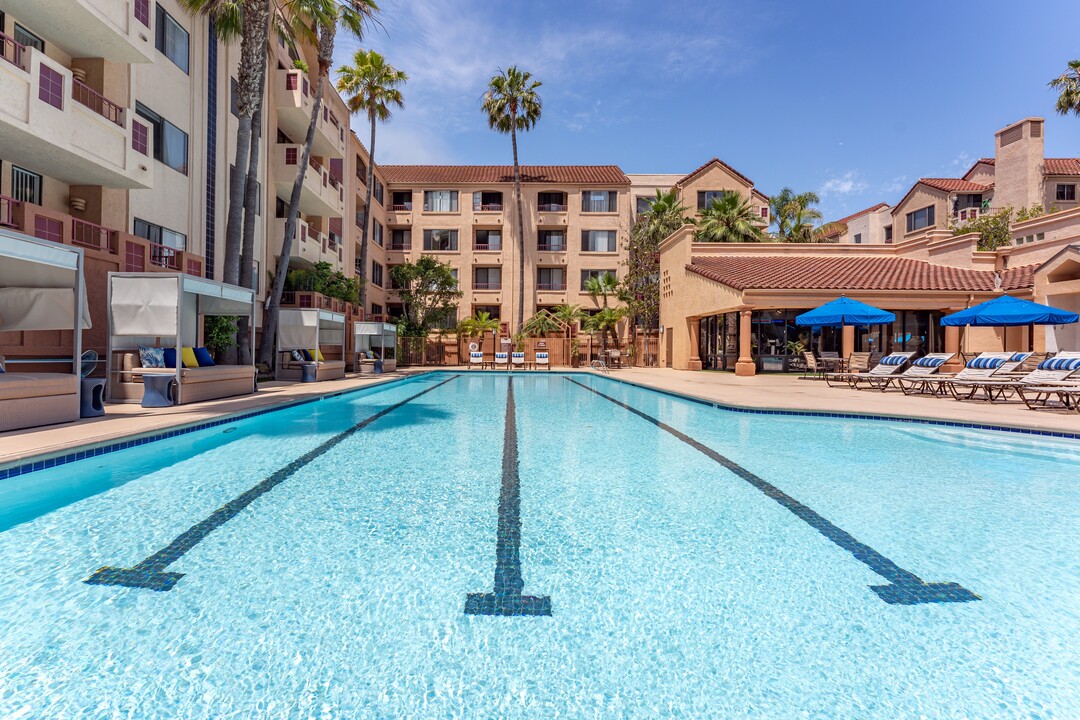 Veranda La Jolla in San Diego, CA - Building Photo