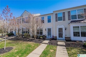 8428 Cromwell Ct in Breinigsville, PA - Building Photo - Building Photo