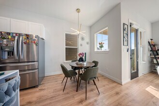 6130 Campos Dr in Houston, TX - Building Photo - Building Photo