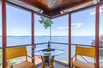 5030 Lake Mendota Dr in Madison, WI - Building Photo - Building Photo