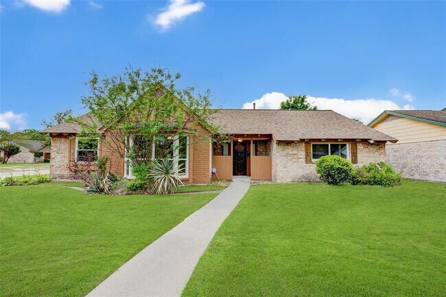 property at 5403 Clift Haven Dr