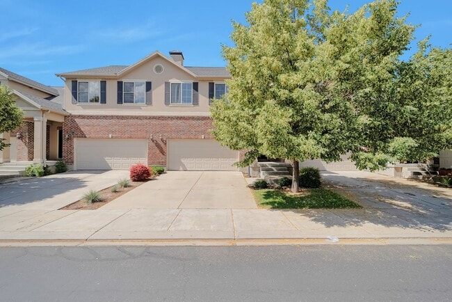 property at 189 E Backhand Ln