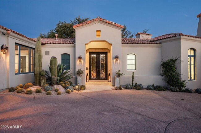 9290 E Thompson Peak Pkwy in Scottsdale, AZ - Building Photo - Building Photo