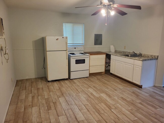 property at 614 1/2 Highland Ave