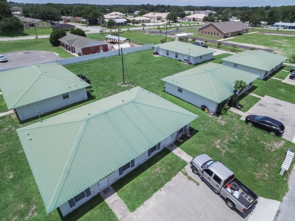120 W Grapefruit St in Wauchula, FL - Foto de edificio