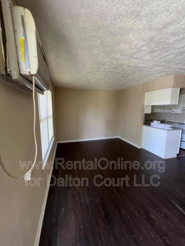 1972 Cambridge Dr in Lexington, KY - Building Photo - Building Photo