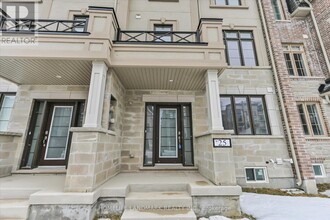 25 William Shearn Cres in Markham, ON - Building Photo - Building Photo