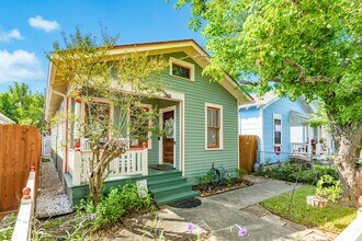 4123 Avenue Q in Galveston, TX - Building Photo - Building Photo