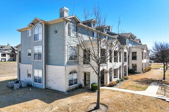 Silverton Village in Ennis, TX - Building Photo - Building Photo