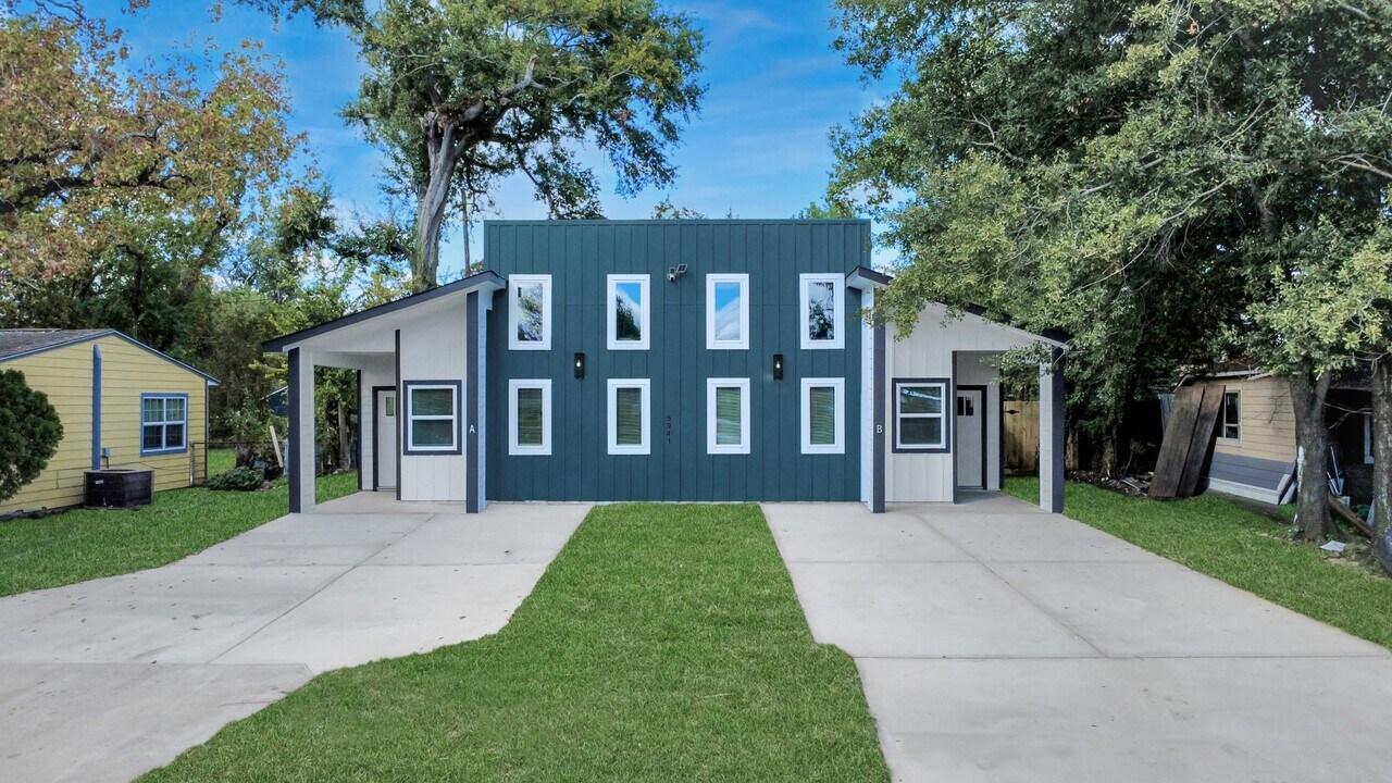 5941 Southlea St in Houston, TX - Building Photo