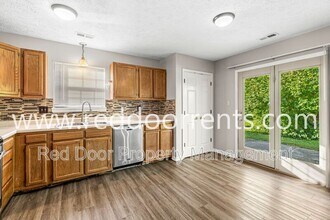 7610 Chris Anne Dr in Indianapolis, IN - Building Photo - Building Photo