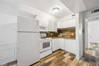 5001 Bowser Ave in Dallas, TX - Building Photo - Building Photo