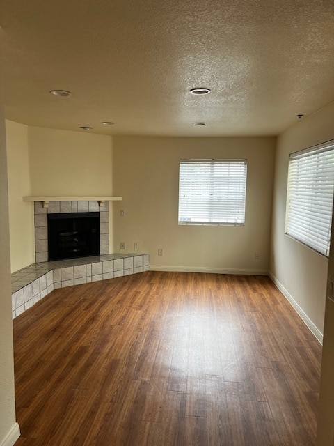 312 E Valencia Ave in Burbank, CA - Building Photo - Building Photo