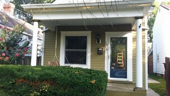 1819 Deerwood Ave in Louisville, KY - Building Photo