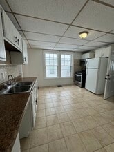 1013 Downer Ave, Unit First Floor in Utica, NY - Building Photo - Building Photo